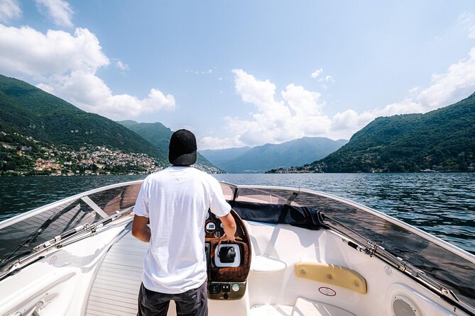 1 Hour Private Cruise on Lake Como Motoscafo Cranchi - Cernobbio: where Villa d’Este and Villa Erba sit like movie sets