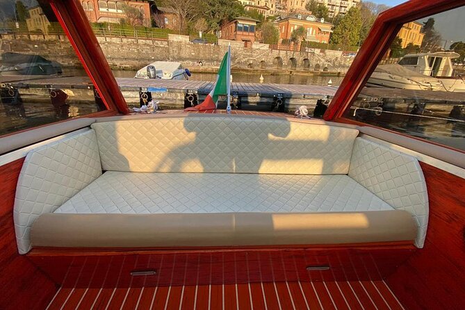 1 Hour Private Wooden Boat Tour on Lake Como 10 pax - Returning to Como: east-shore villa passing and final sights