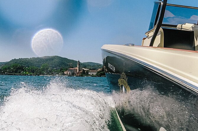 1H Private Cruise Lake Como Tender Yacht Invictus 6 pax - Moltrasio and Laglio: George Clooney’s Villa Oleandra area