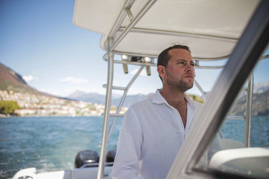 2 hours Private boat tour on lake of Como - Boat Comfort You’ll Actually Use (Wi‑Fi, Shower, Towels)