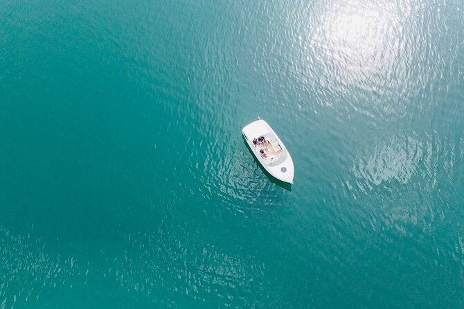 2H, 3H, 4 Hours Private Boat Tour in Lake Como Luxury Experience - Captain Luca, Giovani, and the communication that saves your day