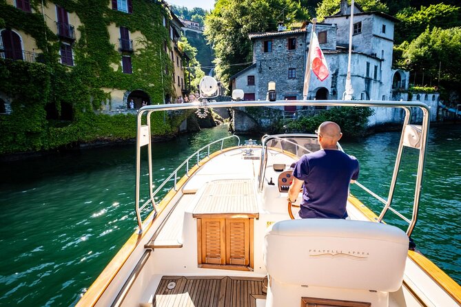 2H Private Cruise on a beautiful wooden speedboat on Lake Como - Torno and Blevio: finishing the loop with elegant shoreline energy