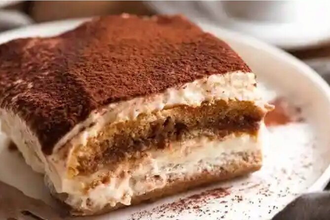 3 Hours Pizza and Tiramisù Workshop in Como - Pizza dough from scratch: the skill that pays off later