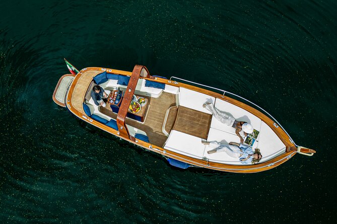 3 hours Private Boat Tour on Lake Como Bellagio - Key things that make this 3-hour private boat special