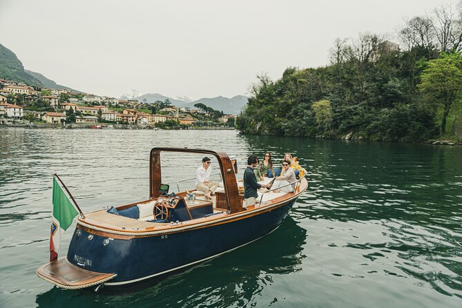 3 hours Private Boat Tour on Lake Como Bellagio - Tremezzina and the villa circuit across the western shore