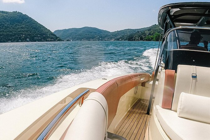 4H Como Lake Cruise drop of Bellagio and Varenna on Tender Yacht - Bellagio in 50 minutes: the square, the tip, and that fork-in-the-lake feeling
