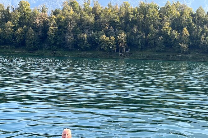 6 hour boat tour with captain on Lake Como - From Como’s Lungo Lario Trieste to Blevio’s villa shore