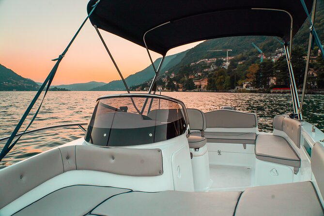 Be the Captain : Drive Your Own Boat on Lake Como - Your first lesson: learning the controls without turning it into a chore