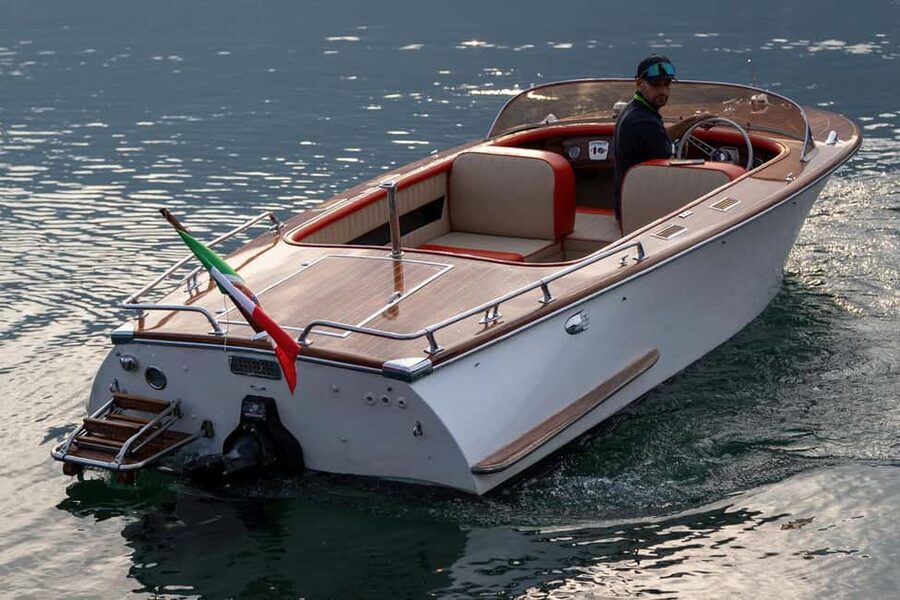 Bellagio/Menaggio: Private Trip on a Vintage Wooden Boat - Vintage Wooden Boat on Lake Como: Why the Boat Style Matters