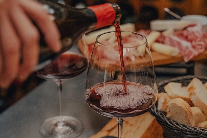 Bellagio Wine Tasting + Villa Melzi - What you taste: the 5-glass format (reds, whites, and sometimes sparkling)