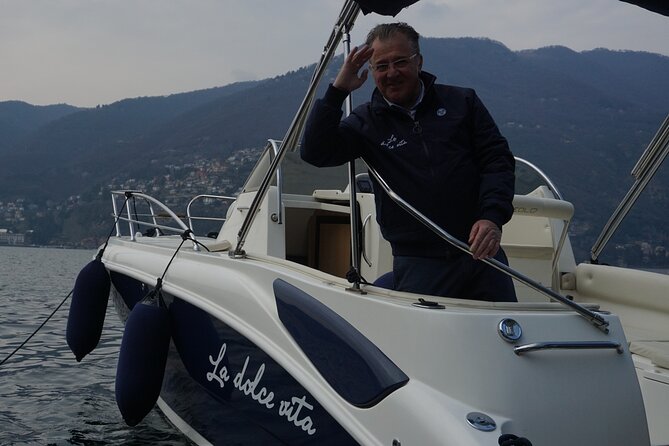 Classic boat tour on Lake Como - The on-board setup: WiFi, restroom, and comfort matters