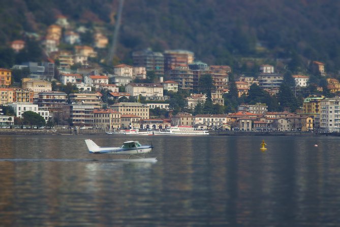 Como city and its History Exclusive Walking Tour (1 h from Milan) - Small-group logistics that make the walk easier