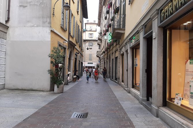 Como city and its History Exclusive Walking Tour (1 h from Milan) - Who should book this walking tour?