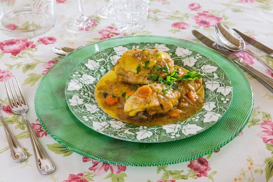 Como: Dining Experience at a Local Home - Small Group Size (Up to 10): The Real Secret to a Personal Evening