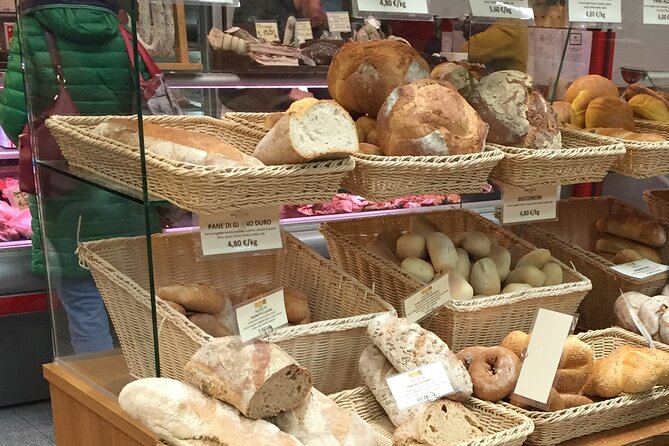 Como Food Tour and the Farmers Market - Espresso and pastry start: why the early bite matters