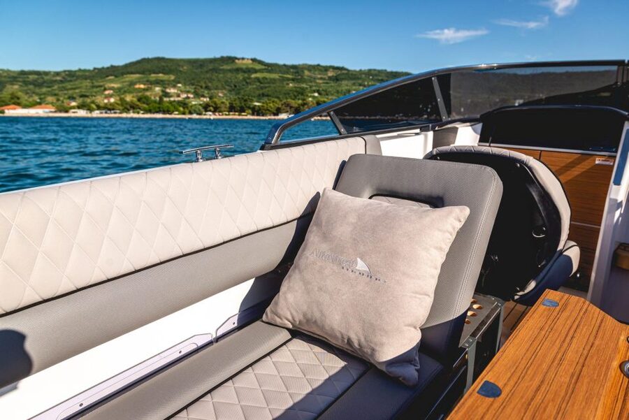Como: Luxury Boat Tour on Lake Como - What makes this luxury Lake Como cruise feel special