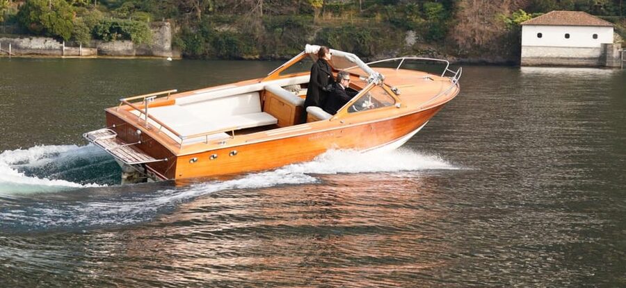 Como: Private Classic Wooden Boat Tour with Prosecco - Getting on board at Lungo Lario Trieste (and why location matters)