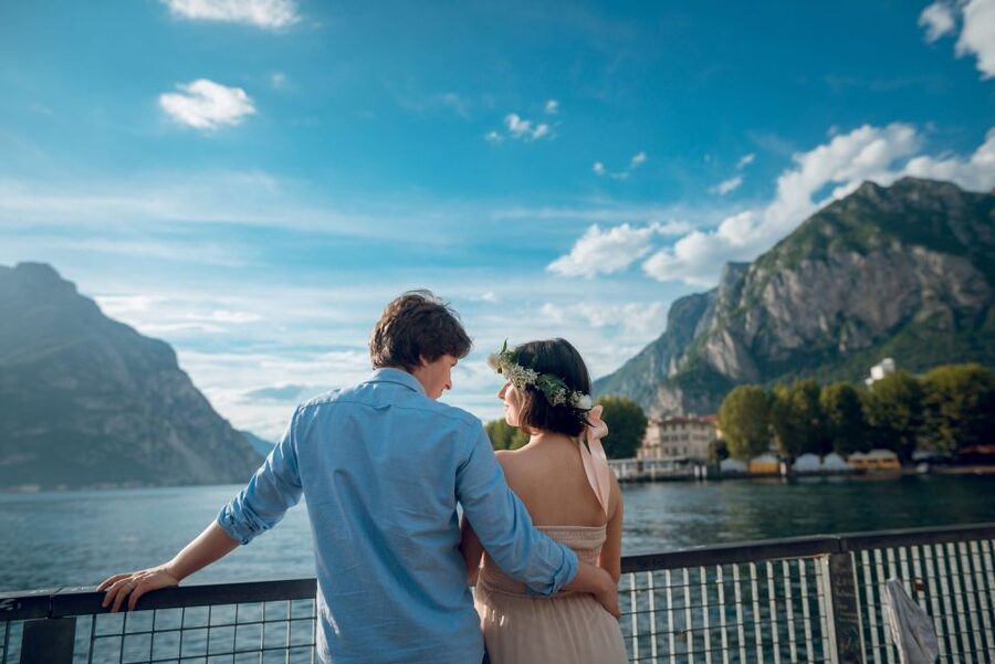 Como: Private Photoshoot with Post-Editing - The meeting point: simple start, no hotel pickup