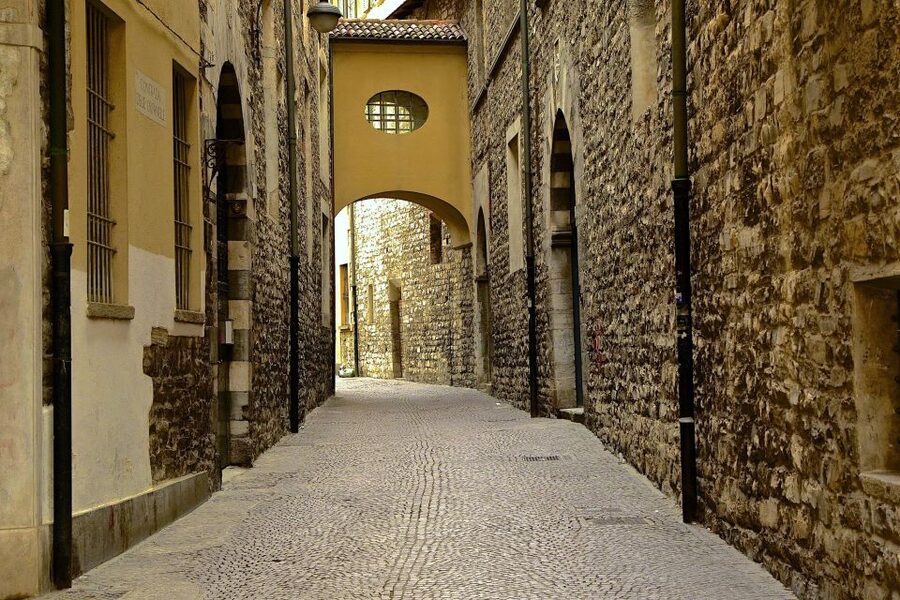Como: Private Walking Tour - What to bring (and what to avoid on tour day)
