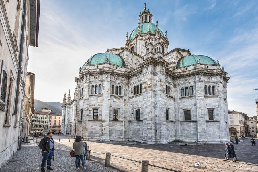 Como: Private Walking Tour - Piazza Volta and Piazza Duomo: squares that explain Como’s daily rhythm