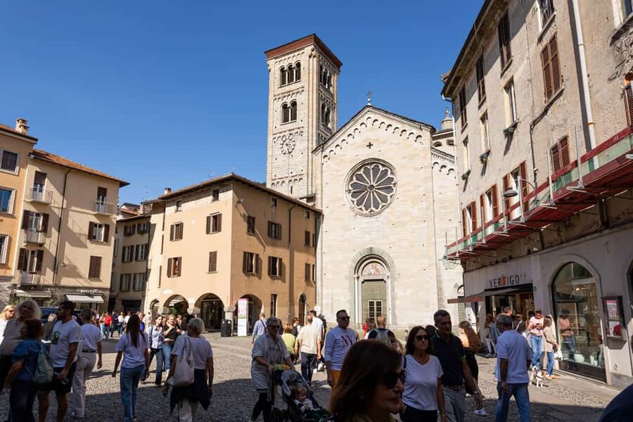From Milan: Como & Bellagio Day Tour & Scenic Lake Cruise - How to use the free time in Como and Bellagio without losing the day