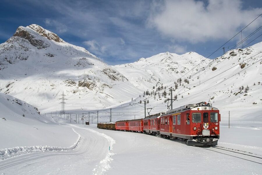 From Milan: Lake Como Cruise, St. Moritz & Bernina Red Train - St. Moritz in 90 minutes: how to shop, walk, and not feel rushed