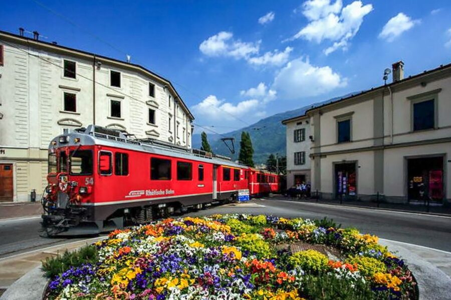 From Milan: Lake Como Cruise, St. Moritz & Bernina Red Train - Glacier and valley pass-bys: what you’ll see from the train windows