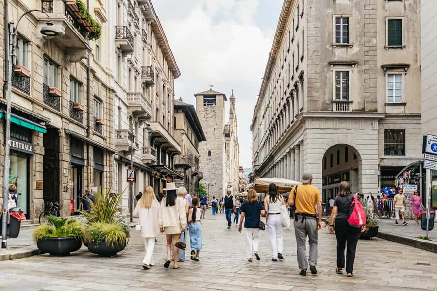From Milan: Lake Como Cruise with Visits to Como & Bellagio - Guides, Headsets, and Wi‑Fi That Actually Helps