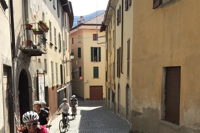 Group Bike Tour: Onno & Ghisallino (E-bikes and Road bikes) - Picking Road Bike, MTB, or E-Bike for Bellagio Hills
