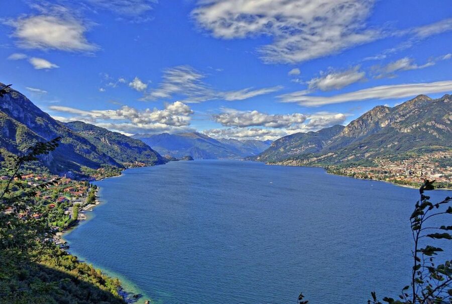 Half-Day Lake Como Discovery Tour from Milan - From Piazza Cavour to Via Plinio: shops, details, and local tips