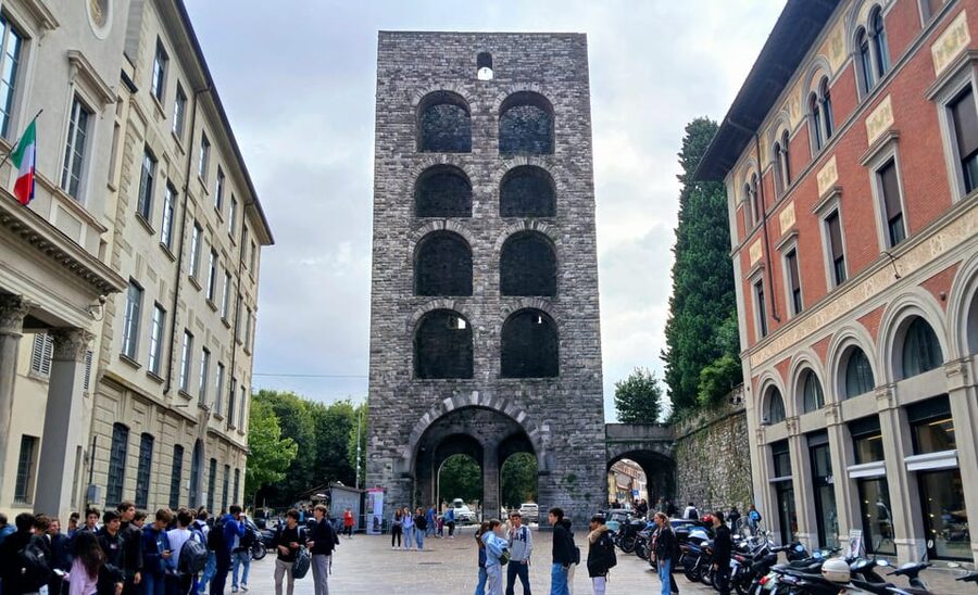 How: Tour of the historic center - The Spanish guide factor: what Ignacio Rios brings