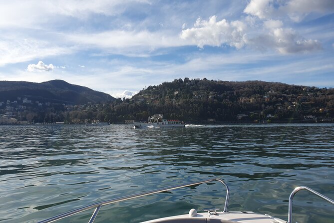 Lake Como: 2 Hours Boat Rent Without License - What can go wrong: shared boat slots and manager behavior
