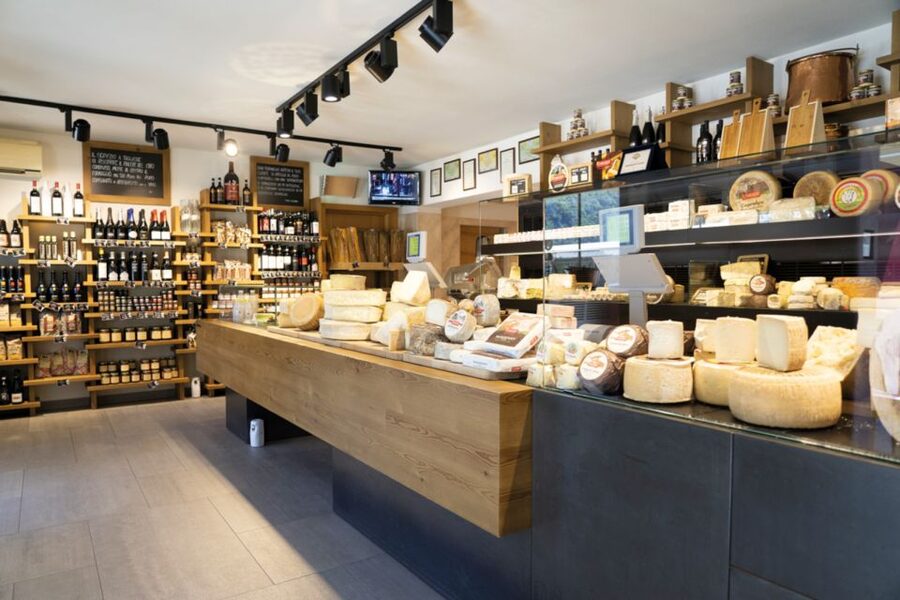 Lake Como: Cheese Factory Tour and Tasting in Valsassina - Key things to know before you go