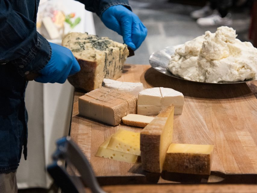 Lake Como: Cheese Factory Tour and Tasting in Valsassina - The guided dairy tour (about 40 minutes) and what you’ll notice
