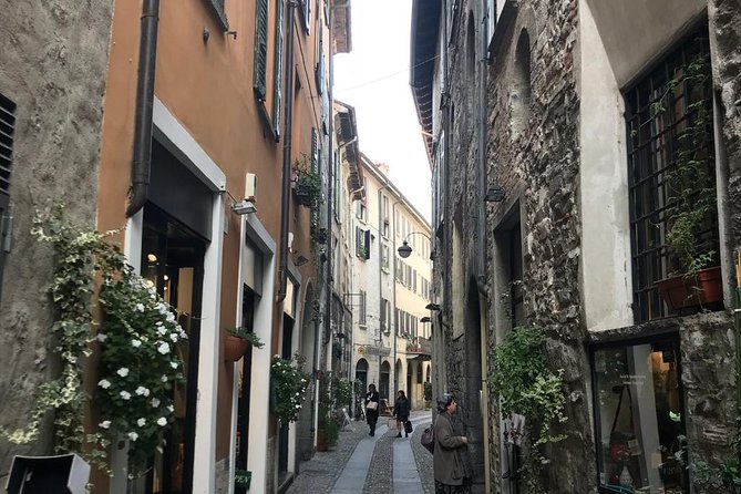 Lake Como: eBike City Tour Guided by an iPad and a Tour Leader - Stop-by-stop: what you’ll see and why each one works