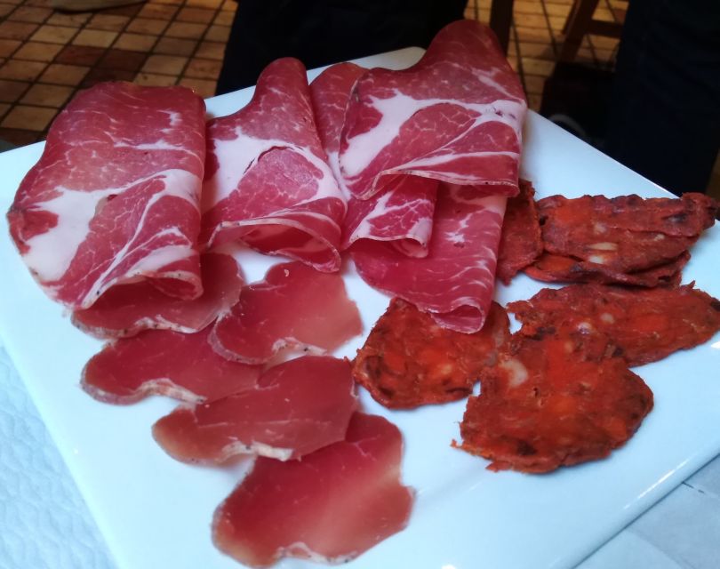 Lake Como: Food Walking Tour - Street Food Pizza While Walking: Italy’s Real-Time Meal