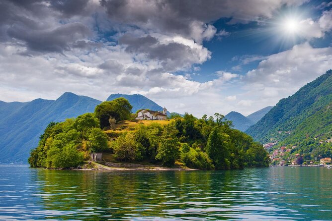 Lake Como Private Boat Tour 2h. Como - Villa Balbianello & more - Ossuccio and the route toward Balbianello: bell towers and photo angles