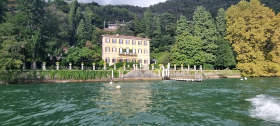 Lake Como: Shared Boat Tour with Prosecco Aperitif - Phone audio guide: how to use it without missing the shoreline
