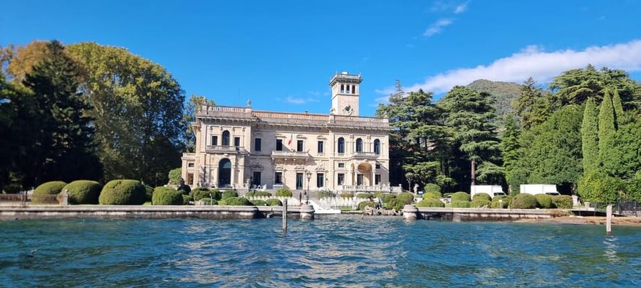 Lake Como: Shared or Private 2 Hours Boat Tour with Aperitif - Who this tour suits best (and who should skip it)