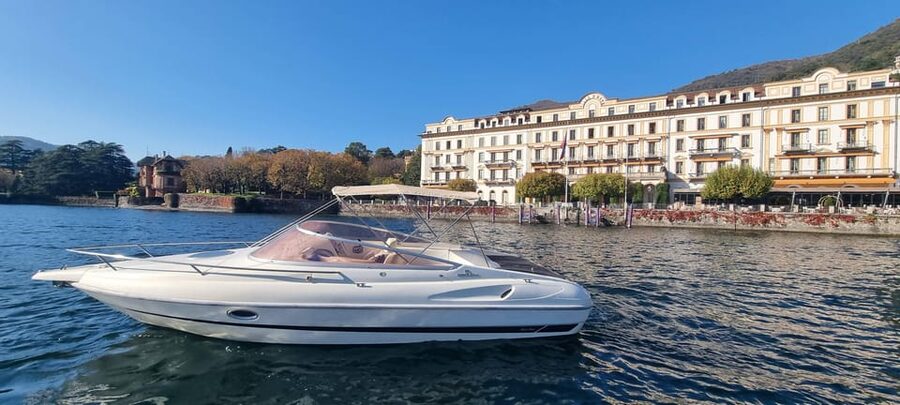 Lake Como: Shared or Private 2 Hours Boat Tour with Aperitif - The early villa sequence: Villa Geno, Troubetzkoy, and the Mandarin Oriental views