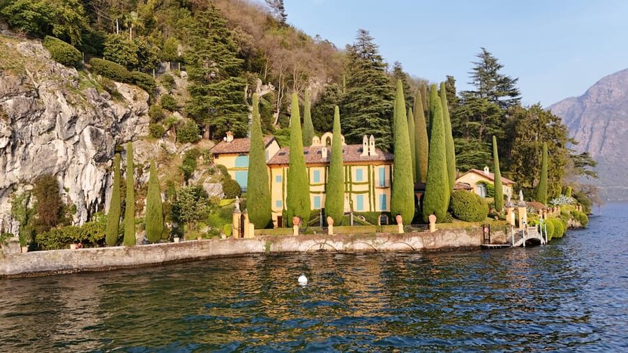 Lake Como: Shared or Private 3 Hours Boat Tour with Aperitif - Aperitivo On Lake Como: Prosecco and Snacks at the Right Time