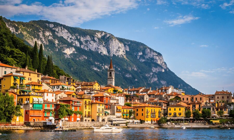 Lake Como: Shared or Private 3 Hours Boat Tour with Aperitif - Moltrasio and Laglio: Gardens, Lakeside Living, and One Very Famous Name