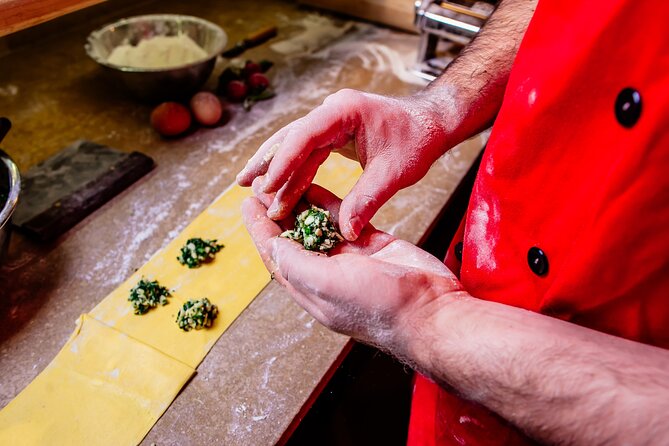 Luxury Cooking Class with a Chef in Bellagio - Getting There: Meeting Point, No Hotel Pickup, and Local Connections