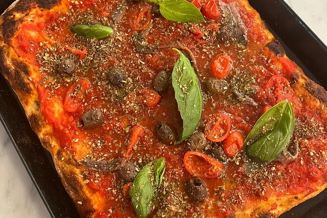 Premium Pizza Making Class at a Pizzeria in Como - Staglio: learning the shaping move that changes everything