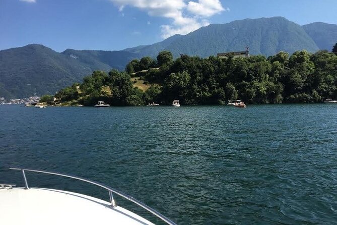 Private Boat Tour on Lake Como in Lombardy - Your Onboard Setup: Solarium Time, Music Choices, and Prosecco