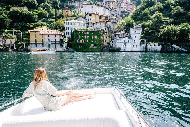 Private Cruise on Lake Como with Speedboat from 1H to 4H - Moltrasio and Carate Urio: where private villas feel close