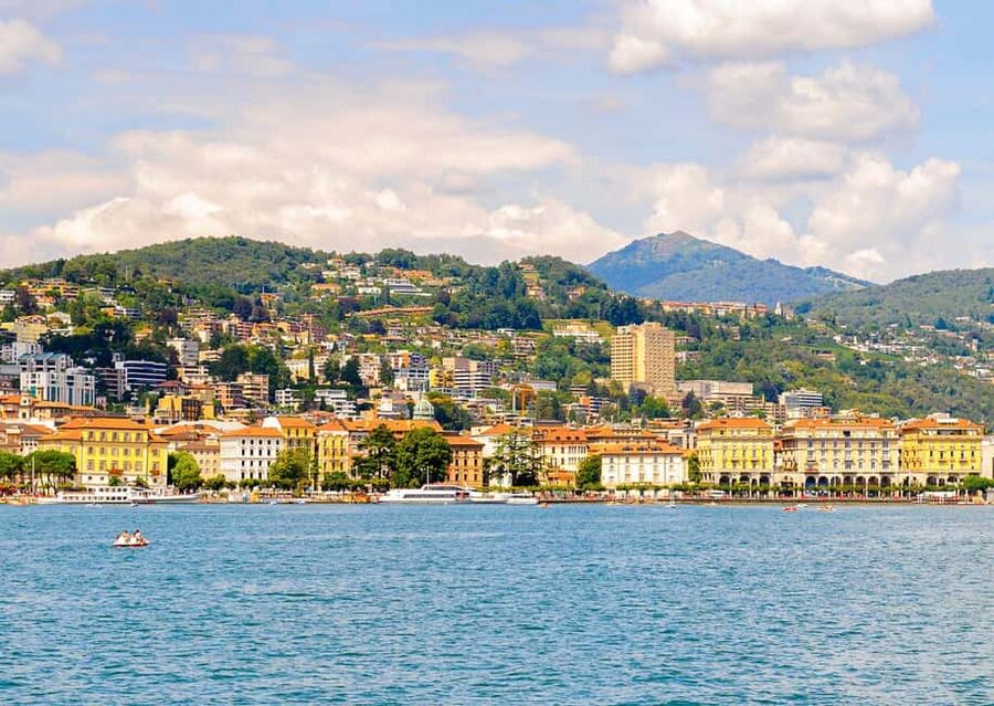 Private Day Trip to Lake Como & Lugano from Zürich by Car - Como: ancient core, rugged Alps in the distance, and time for la dolce vita