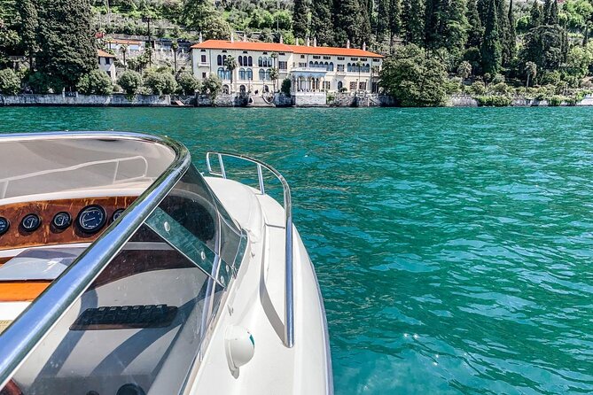 Private guided speedboat cruise on Lake Como from 1H to 4H - Villa Carlotta, Menaggio, and Bellagio’s waterfront angles