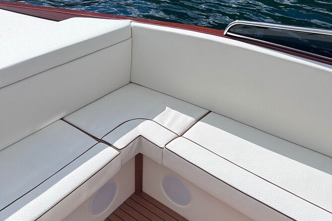 Private wooden boat tour on Lake Como - Cernobbio and Torno: two ways to do small-town Como