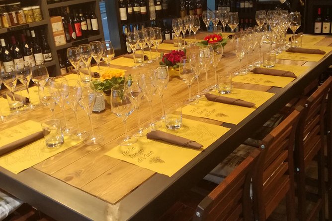 Taste of Lake Como: 4 Wines Paired with Local Cheese Charcuterie - The Sommelier Teaching Style: Grapes, Aging/Fermenting, and Serving Notes